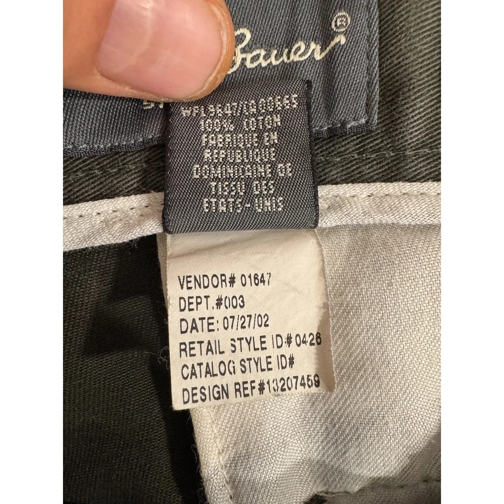 Eddie Bauer Chino Pants Mens 38x30 Green Classic Fit Pleated Wrinkle Resistant - Picture 4 of 16